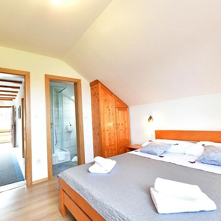 Guest House Family Dukic Раковица Екстер'єр фото