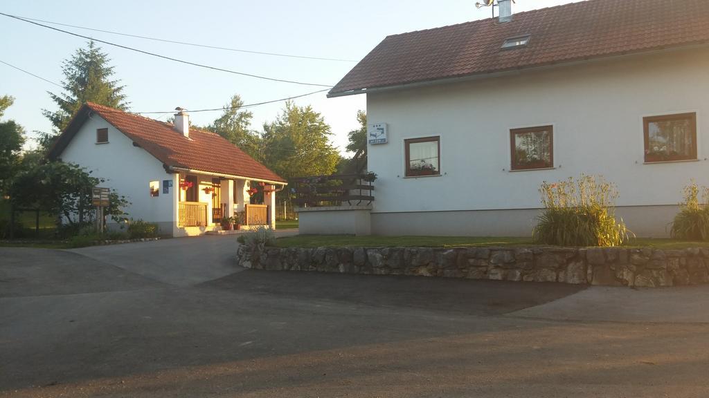 Guest House Family Dukic Раковица Екстер'єр фото